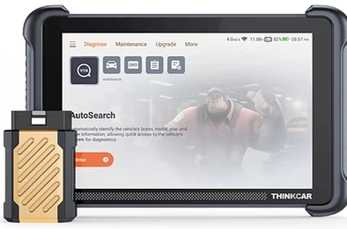 Professional diagnostic scan tool used by an LMK mobile mechanic